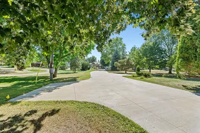 2439 Hauer Trail, Shakopee, MN 55379 - Photo 7
