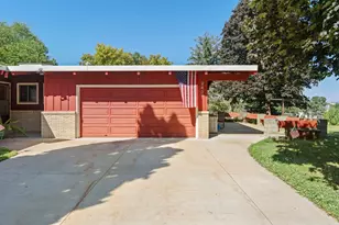 2439 Hauer Trail, Shakopee, MN 55379 - Photo 9