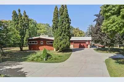2439 Hauer Trail, Shakopee, MN 55379 - Photo 1