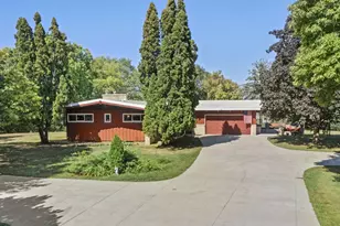2439 Hauer Trail, Shakopee, MN 55379 - Photo 1