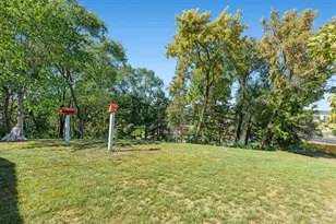 2439 Hauer Trail, Shakopee, MN 55379 - Photo 51