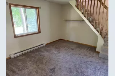 323 S Donnelly Avenue, Litchfield, MN 55355 - Photo 5