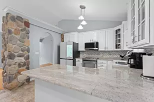 816 Southern Woods Pl SW, Rochester, MN 55902 - Photo 11
