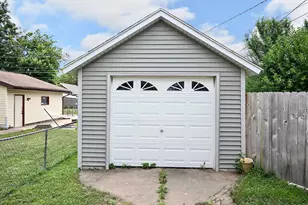 317 E Howard St, Winona, MN 55987 - Photo 19