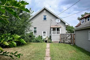 317 E Howard St, Winona, MN 55987 - Photo 17
