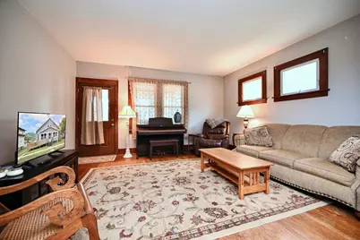 317 E Howard Street, Winona, MN 55987 - Photo 3