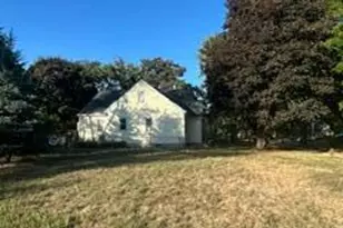 1611 Race St, North Saint Paul, MN 55102 - Photo 1