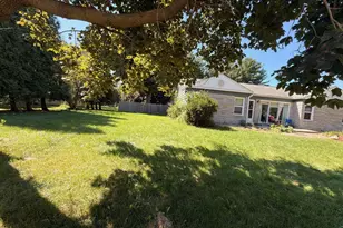 302 Central Ave S, Geneva, MN 56035 - Photo 1