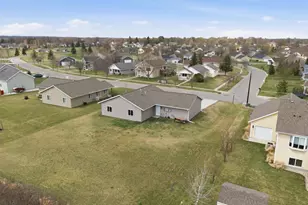 1504 Jasmine Dr, Alexandria, MN 56308 - Photo 5