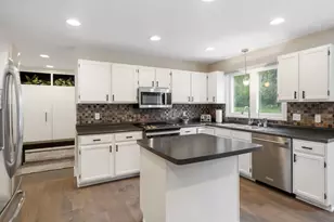 16422 Millford Dr, Eden Prairie, MN 55347 - Photo 13