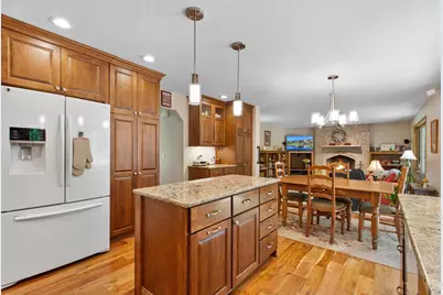 8978 Jewel Avenue S, Cottage Grove, MN 55016 - Photo 9
