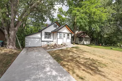 2715 17th Avenue E, North Saint Paul, MN 55109 - Photo 1