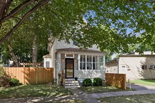 733 Tatum St, Saint Paul, MN 55104 - Photo 1