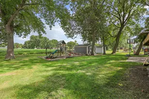1612 Birch Ave N, Glencoe, MN 55336 - Photo 43