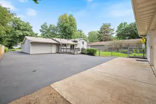 8378 Groveland Rd, Mounds View, MN 55112 - Photo 7