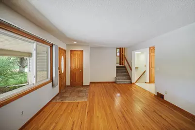 8378 Groveland Road, Mounds View, MN 55112 - Photo 11