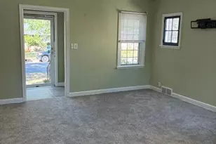 380 Magnolia Ave E, Saint Paul, MN 55130 - Photo 5