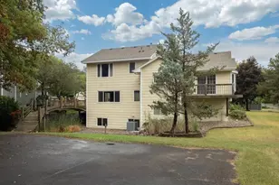 2613 Kennelly Pl, Burnsville, MN 55337 - Photo 23