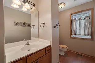 2613 Kennelly Pl, Burnsville, MN 55337 - Photo 3