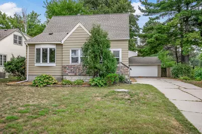 756 McKnight Road N, Maplewood, MN 55119 - Photo 1