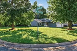 7636 Palomino Ln, Lino Lakes, MN 55014 - Photo 3