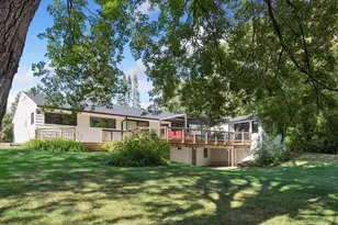 111 Chevy Chase Dr, Wayzata, MN 55391 - Photo 7