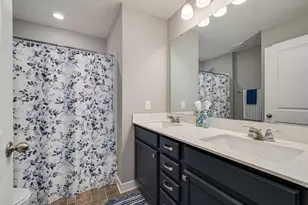 1829 Attenborough St, Shakopee, MN 55379 - Photo 39