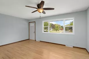 9041 Northwood Cir, New Hope, MN 55427 - Photo 5