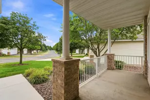 3721 Crossridge Way, Rosemount, MN 55068 - Photo 3
