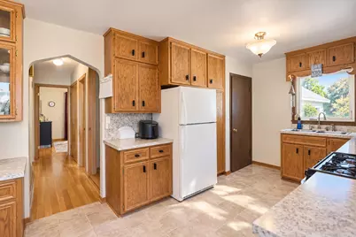 620 Truman Avenue, Owatonna, MN 55060 - Photo 9
