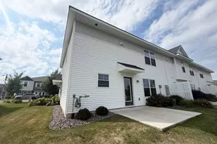 21820 Wisteria Wy, Farmington, MN 55024 - Photo 3