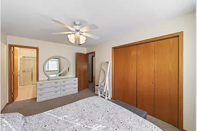 9509 Dogwood Avenue N, Brooklyn Park, MN 55443 - Photo 11
