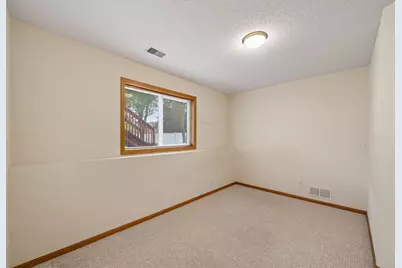 9509 Dogwood Avenue N, Brooklyn Park, MN 55443 - Photo 21
