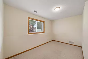 9509 Dogwood Ave N, Brooklyn Park, MN 55443 - Photo 21