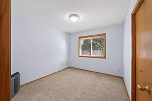 9509 Dogwood Ave N, Brooklyn Park, MN 55443 - Photo 13