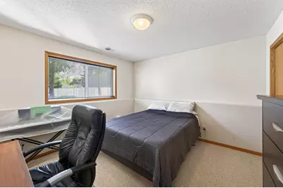 9509 Dogwood Avenue N, Brooklyn Park, MN 55443 - Photo 23