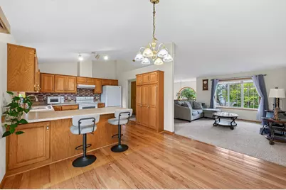 9509 Dogwood Avenue N, Brooklyn Park, MN 55443 - Photo 7