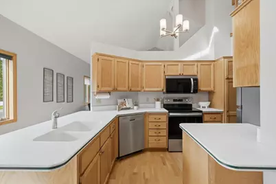 8006 Cooper Avenue, Inver Grove Heights, MN 55076 - Photo 9