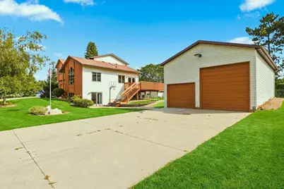 8006 Cooper Avenue, Inver Grove Heights, MN 55076 - Photo 3