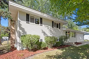 901 Sunny Ln, Anoka, MN 55303 - Photo 23