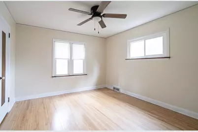 899 Parkview Avenue, Saint Paul, MN 55117 - Photo 35