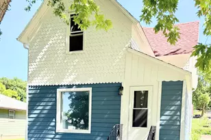213 Garfield St S, Lake Benton, MN 56149 - Photo 1