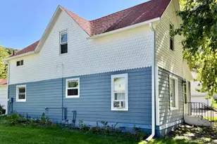 213 Garfield St S, Lake Benton, MN 56149 - Photo 5