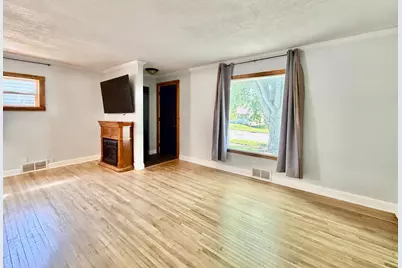 213 Garfield Street S, Lake Benton, MN 56149 - Photo 7