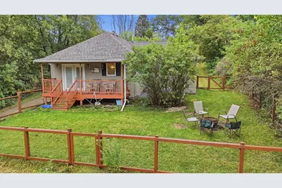 406 Gunn Street, Coleraine, MN 55722 - Photo 1