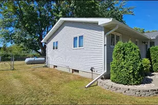 113 6th St S, Hoffman, MN 56339 - Photo 3