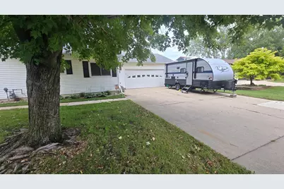 197 2nd Street NE, Clarks Grove, MN 56016 - Photo 3
