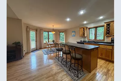 855 Bauer Avenue, Eau Claire, WI 54703 - Photo 9