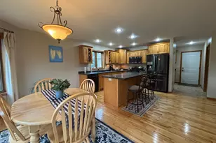 855 Bauer Ave, Eau Claire, WI 54703 - Photo 11