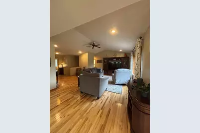 855 Bauer Avenue, Eau Claire, WI 54703 - Photo 7